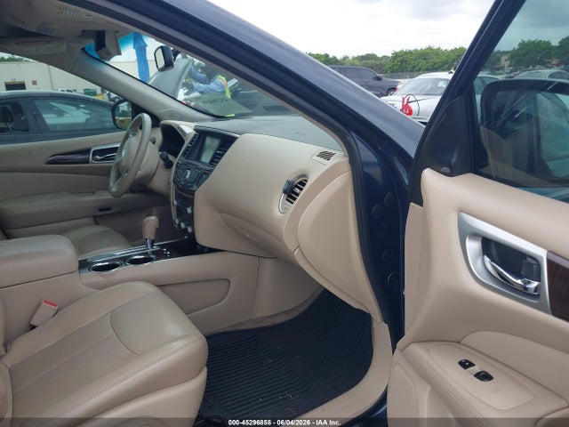 Nissan Pathfinder Platinum