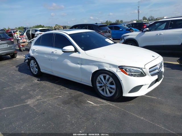Salvage Mercedes-Benz C-Class Image