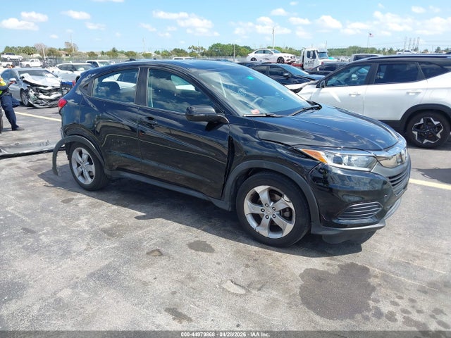 Salvage Honda HR-V Image