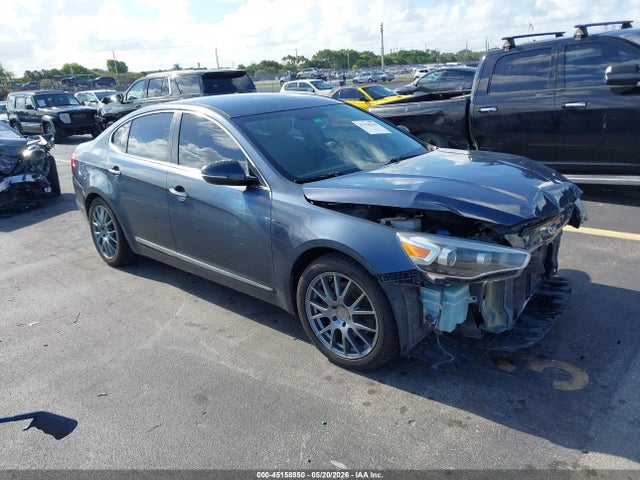 Salvage Kia Cadenza Image