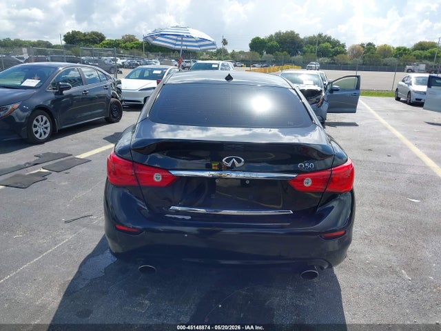 INFINITI Q50 Premium