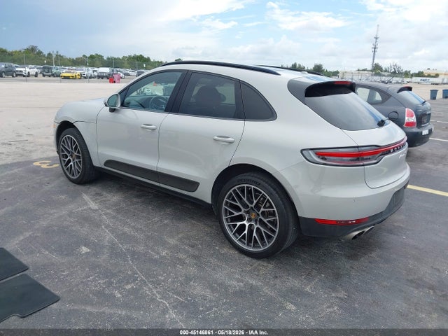 Porsche Macan S