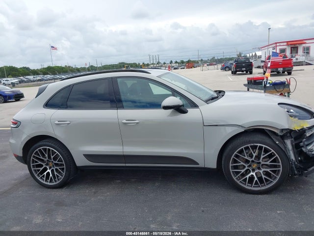 Porsche Macan S