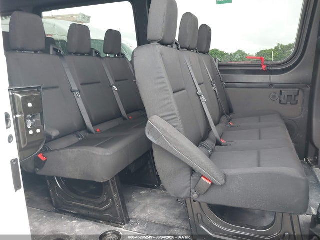 Mercedes-Benz Sprinter 2500 High Roof 4-cyl Diesel