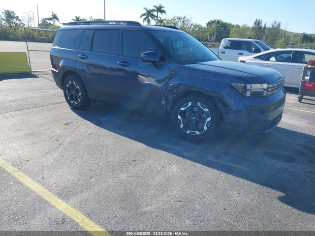 Salvage Hyundai SANTA FE Image
