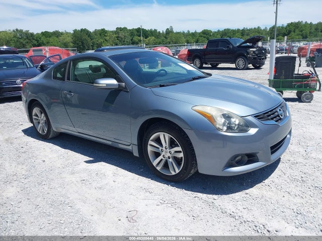 Salvage Nissan Altima Image