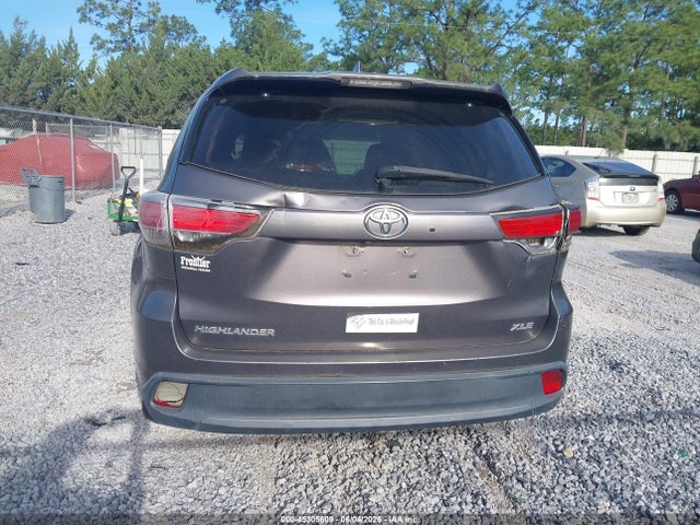 Toyota Highlander Xle V6