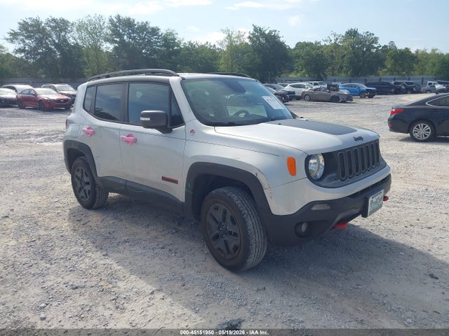 Salvage Jeep Renegade Image