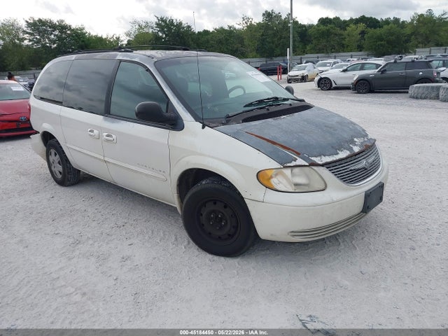 Salvage Chrysler Town & Country Image