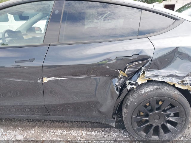 Tesla Model Y Long Range Dual Motor All-wheel Drive