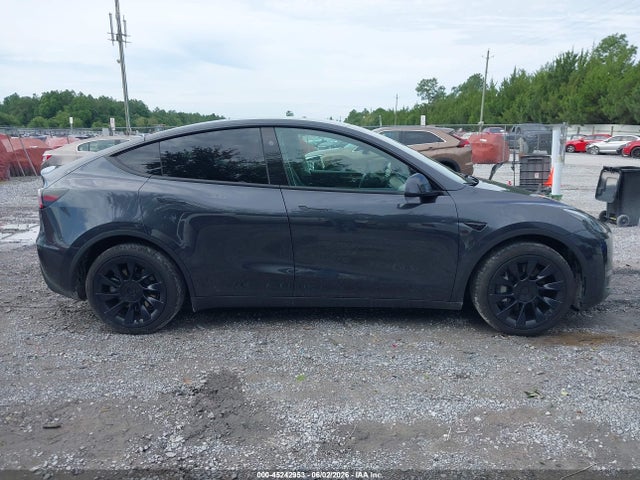 Tesla Model Y Long Range Dual Motor All-wheel Drive