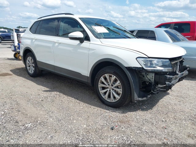 Salvage Volkswagen Tiguan Image