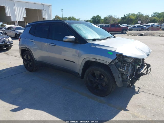 Salvage Jeep Compass Image