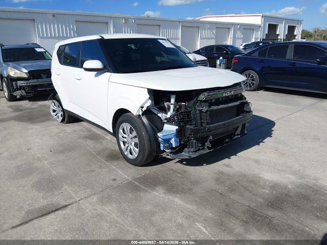 Salvage Kia Soul Image