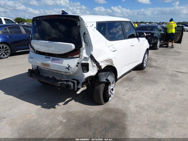 Kia Soul Lx