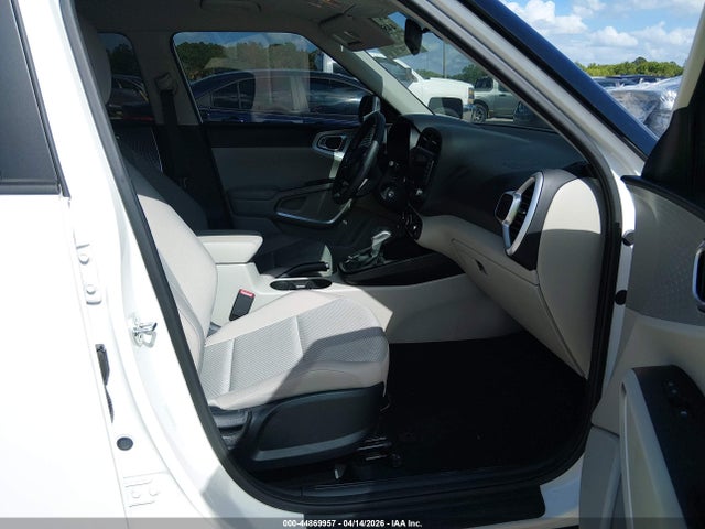 Kia Soul Lx