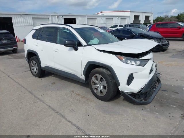 Salvage Toyota RAV4 Image