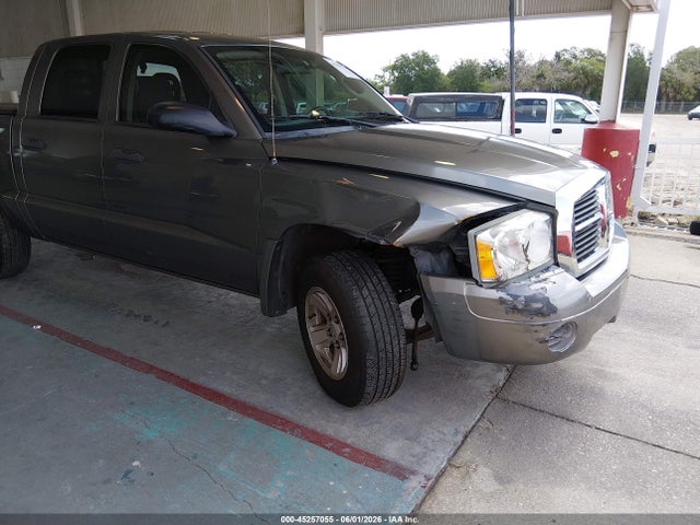 Salvage Dodge Dakota Image