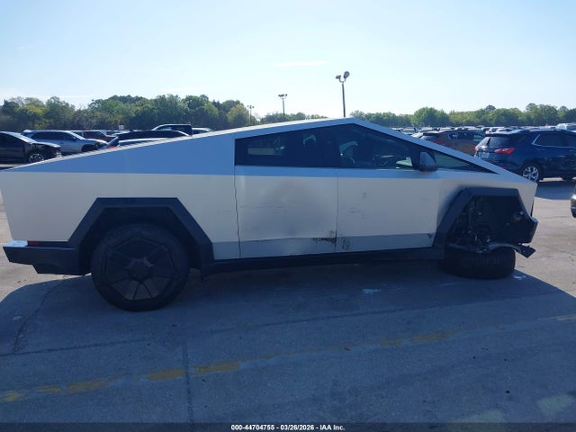Tesla Cybertruck All-wheel Drive