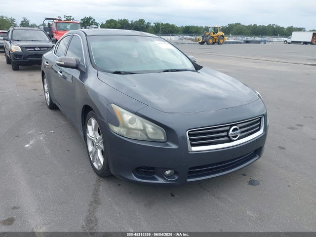 Salvage Nissan Maxima Image