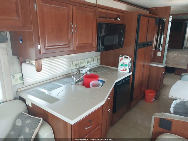 Freightliner Chassis X Line Motor Home
