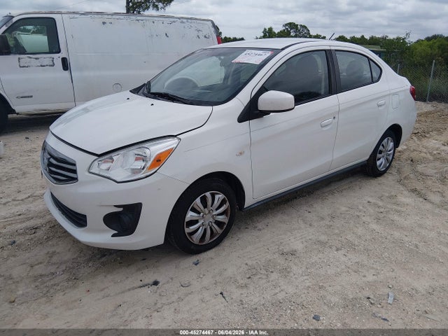 Mitsubishi Mirage Es