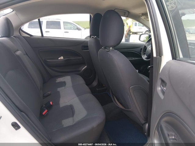 Mitsubishi Mirage Es