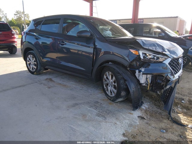 Salvage Hyundai TUCSON Image