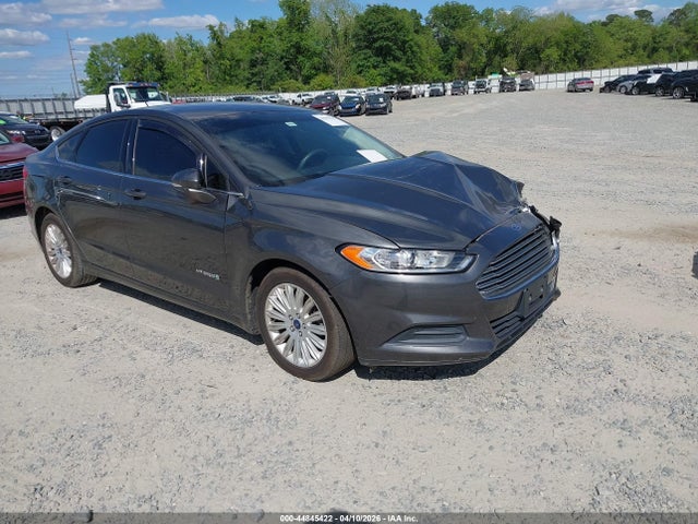 Salvage Ford Fusion Image