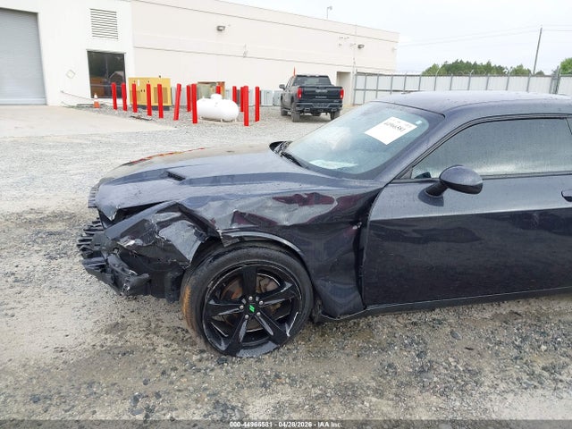 Dodge Challenger Sxt