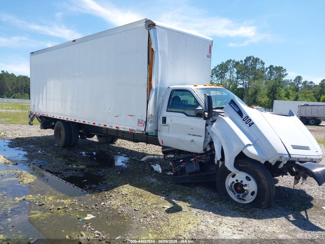 Salvage Ford F-750 Diesel Image