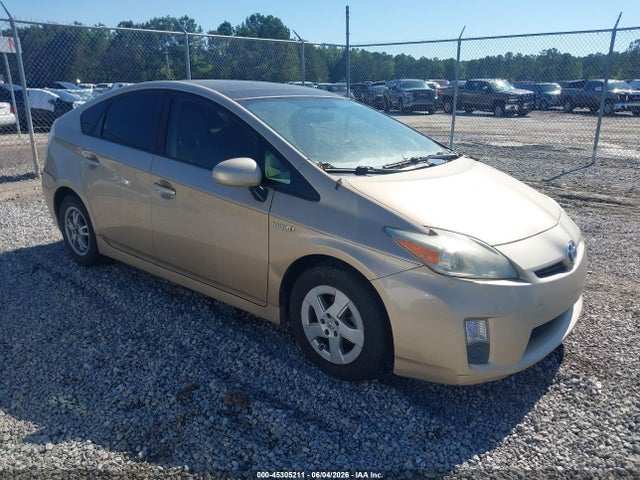 Salvage Toyota Prius Image