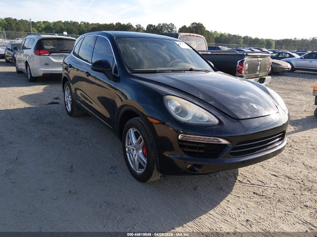 Salvage Porsche Cayenne Image