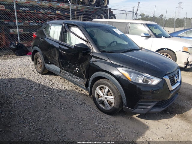 Salvage Nissan Kicks Image
