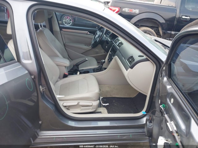 Volkswagen Passat 1.8t Wolfsburg Edition