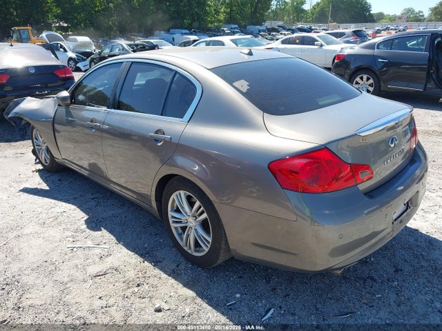 INFINITI G37 Journey