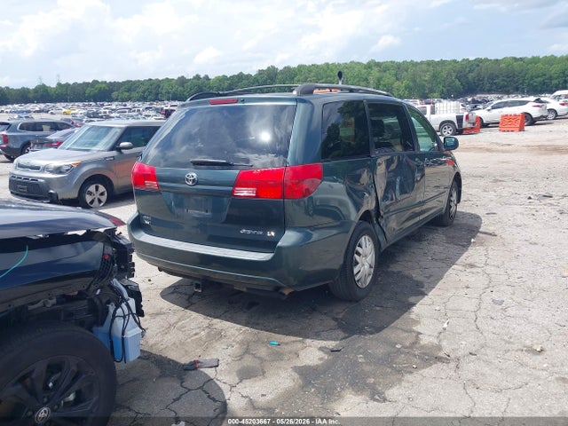 Toyota Sienna Le
