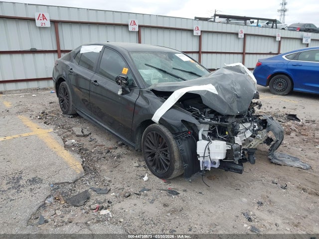 Salvage Toyota Camry Image