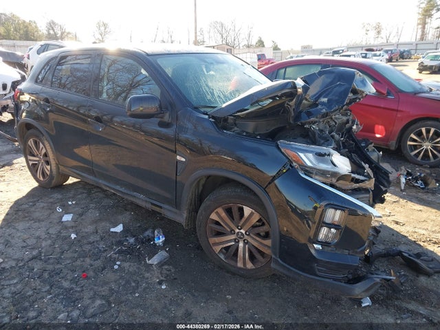 Salvage Mitsubishi Outlander Image