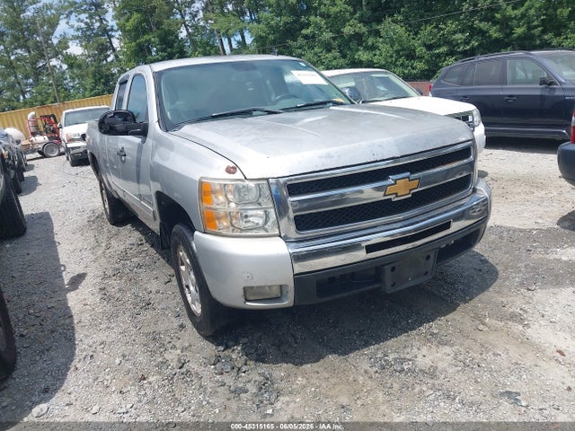 Salvage Chevrolet Silverado 1500 Image