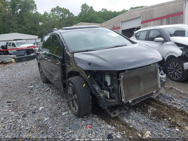 Salvage Honda Odyssey Image