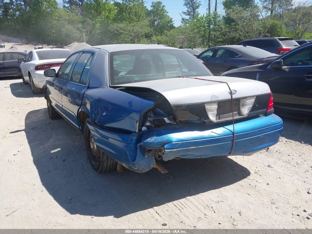 Ford Crown Victoria