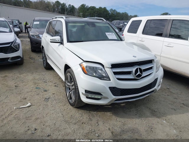 Salvage Mercedes-Benz GLK Image
