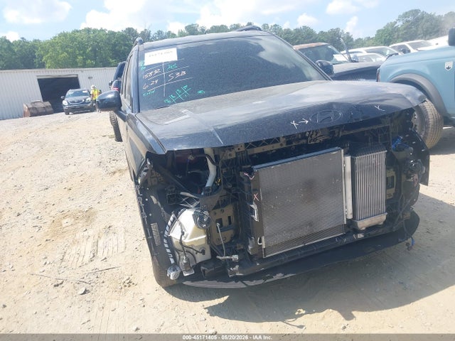 Salvage Hyundai SANTA FE Image