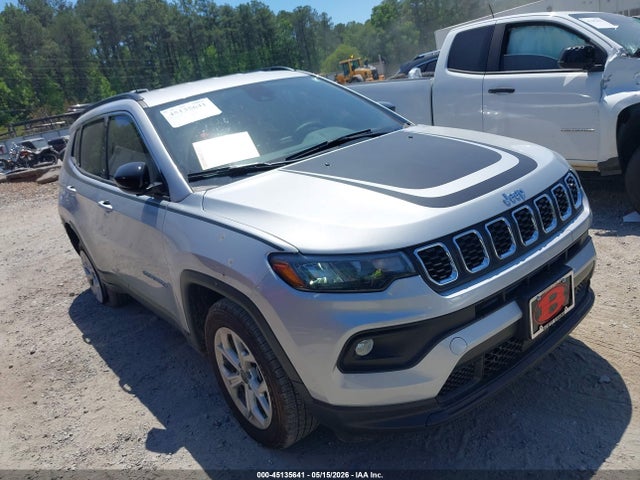 Salvage Jeep Compass Image