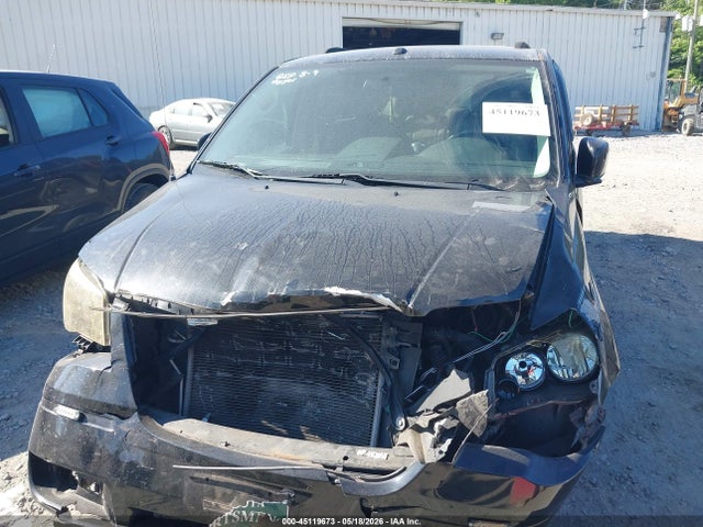 Chrysler Town & Country Touring Plus