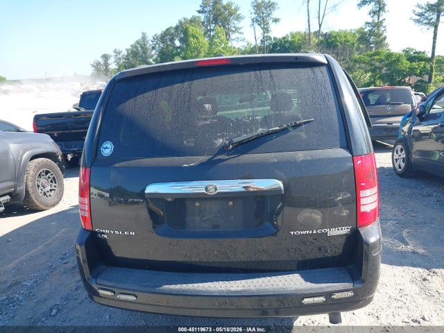 Chrysler Town & Country Touring Plus
