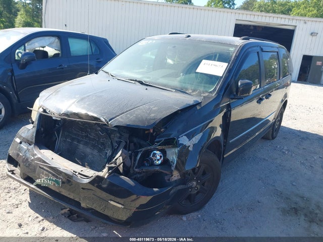 Chrysler Town & Country Touring Plus