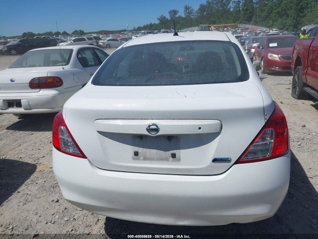Nissan Versa 1.6 S