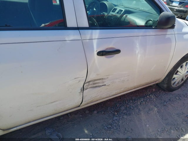 Nissan Versa 1.6 S